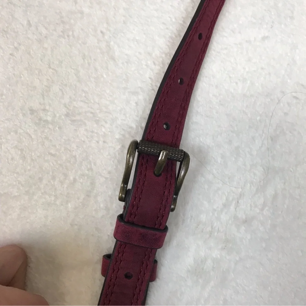 NWOT Frye zip camera bag sangria cross body. From smoke free home . Great bag - Picture 7 of 7